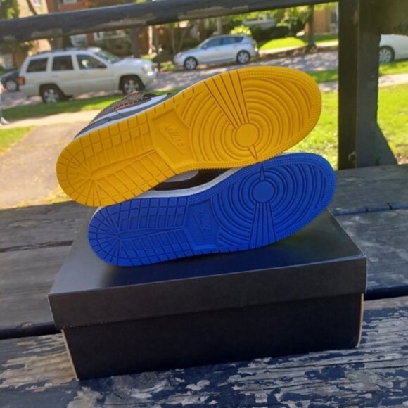 Nike Air Jordan 1 Mid MMD Multi-Color Grid Sneakers - Size 6 Youth Shoes - Picture 5 of 9